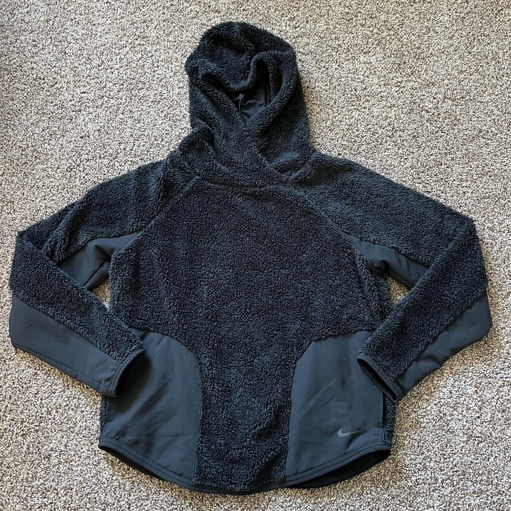 Nike | Women's Sherpa Therma Fleece Training Hoodie